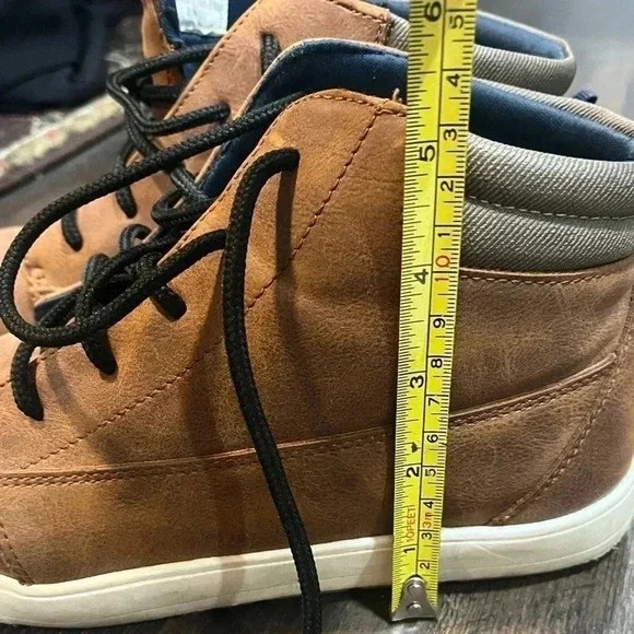 Boys size 5 Wonder Nation lightweight brown high tops GUC - Picture 10 of 14